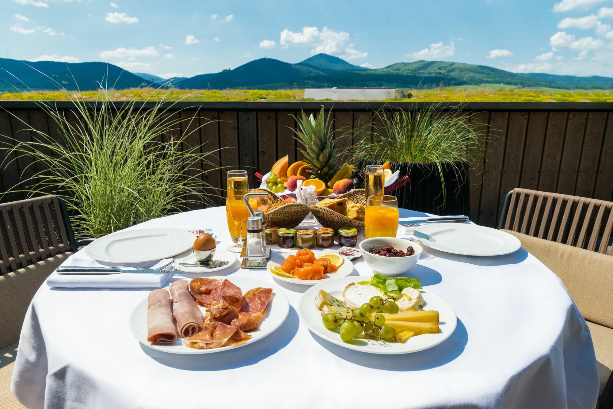Hotel Barriere Ribeauville Ngoại thất bức ảnh